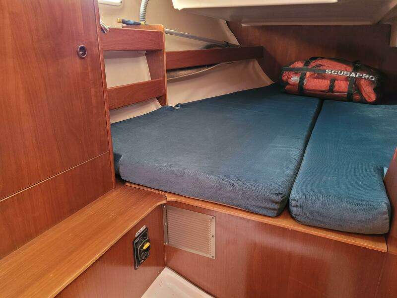 Katerina 35ft Beneteau Yacht For Sale