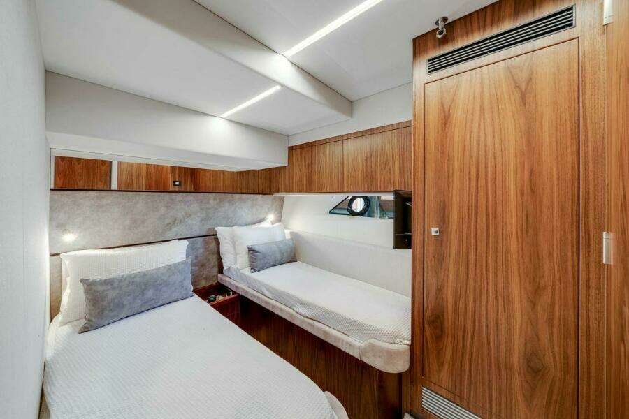 64ft Riviera Yacht For Sale