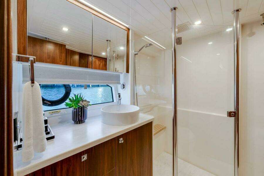 64ft Riviera Yacht For Sale