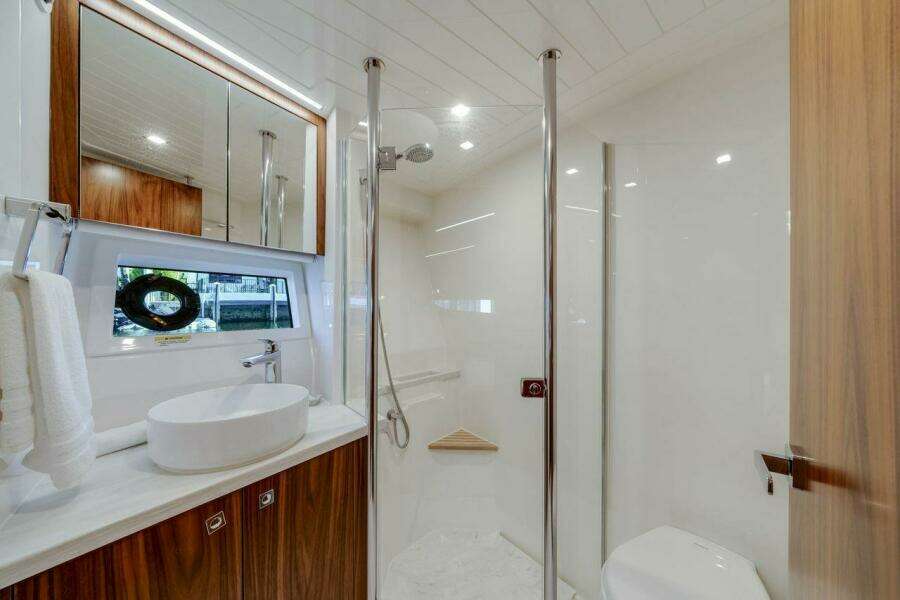 64ft Riviera Yacht For Sale