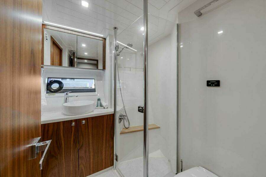 64ft Riviera Yacht For Sale