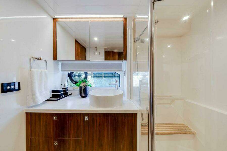 64ft Riviera Yacht For Sale