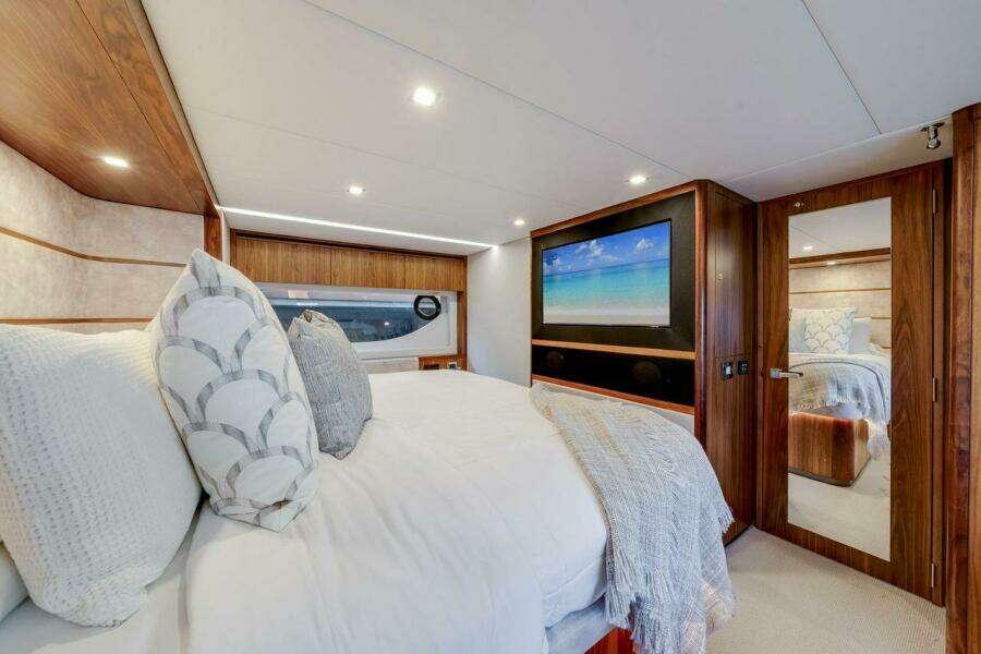 64ft Riviera Yacht For Sale