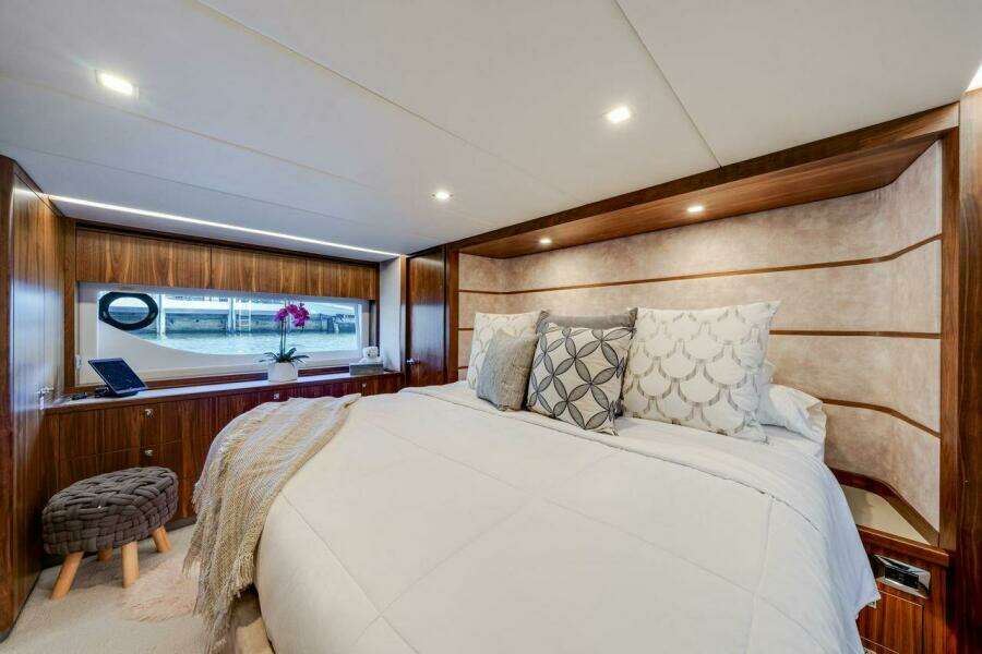 64ft Riviera Yacht For Sale