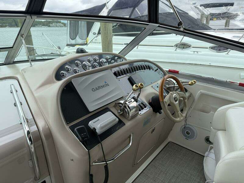 31ft Sea Ray Yacht For Sale