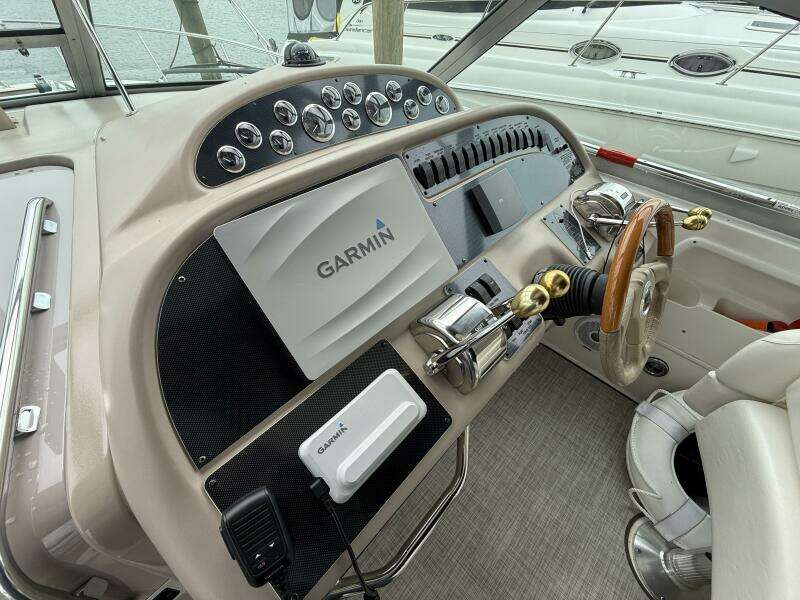31ft Sea Ray Yacht For Sale