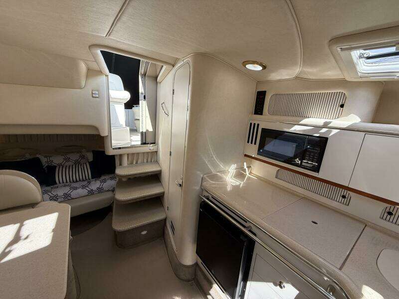 31ft Sea Ray Yacht For Sale