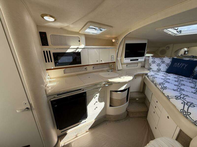 31ft Sea Ray Yacht For Sale