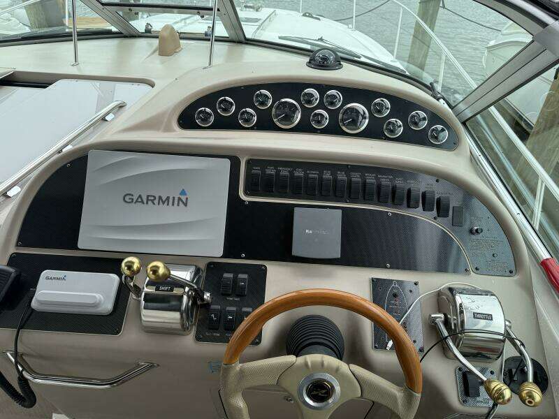 31ft Sea Ray Yacht For Sale