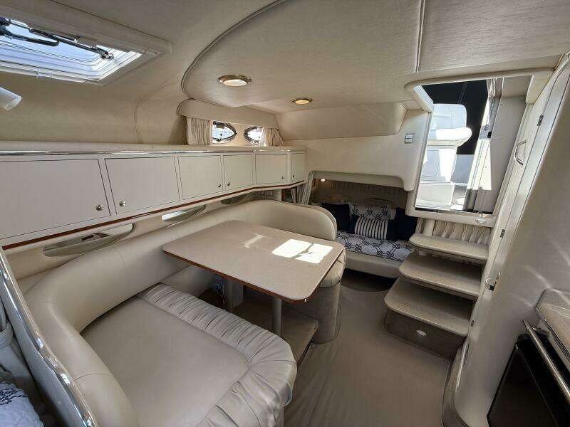 31ft Sea Ray Yacht For Sale