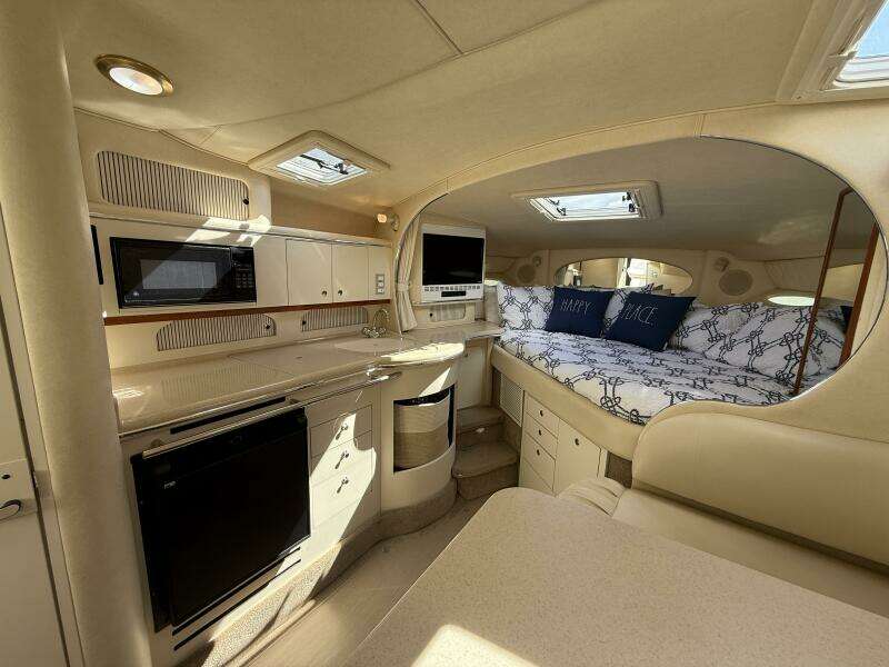 31ft Sea Ray Yacht For Sale