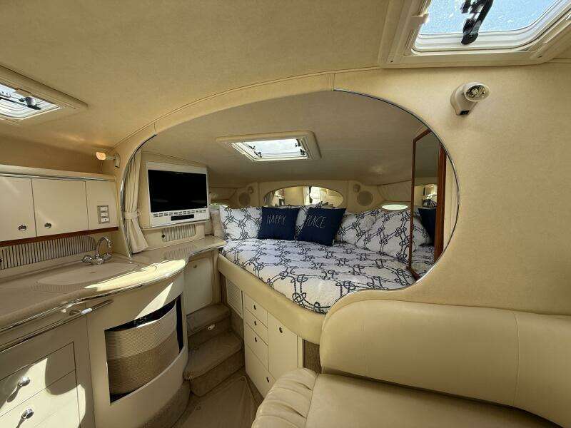 31ft Sea Ray Yacht For Sale