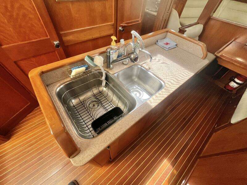 Belle Bateau 50ft Gozzard Yacht For Sale