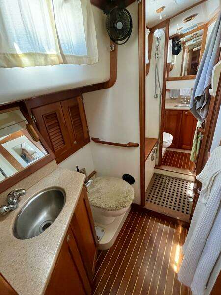 Belle Bateau 50ft Gozzard Yacht For Sale