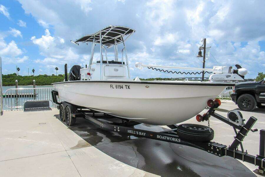 25ft Hell s Bay Yacht For Sale