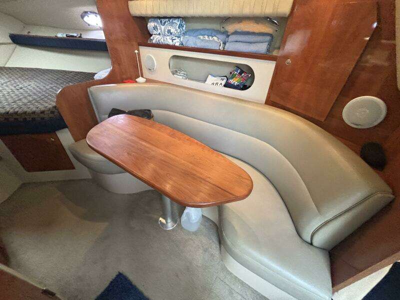 28ft Cruisers Yachts Yacht For Sale