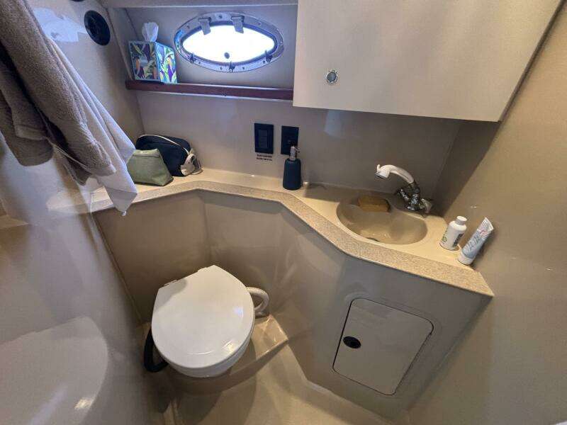 28ft Cruisers Yachts Yacht For Sale