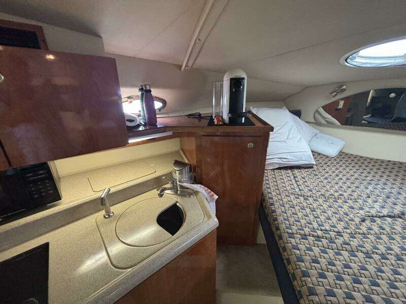 28ft Cruisers Yachts Yacht For Sale