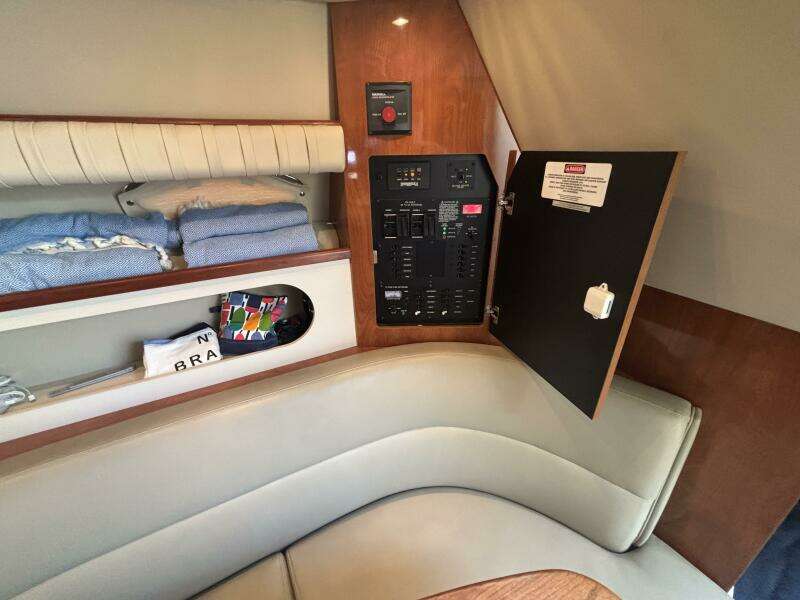 28ft Cruisers Yachts Yacht For Sale