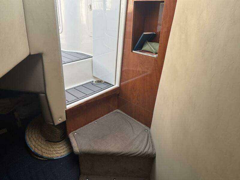 28ft Cruisers Yachts Yacht For Sale