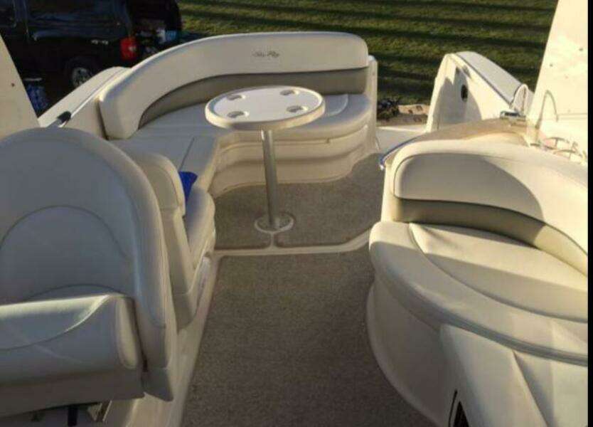 27ft Sea Ray Yacht For Sale