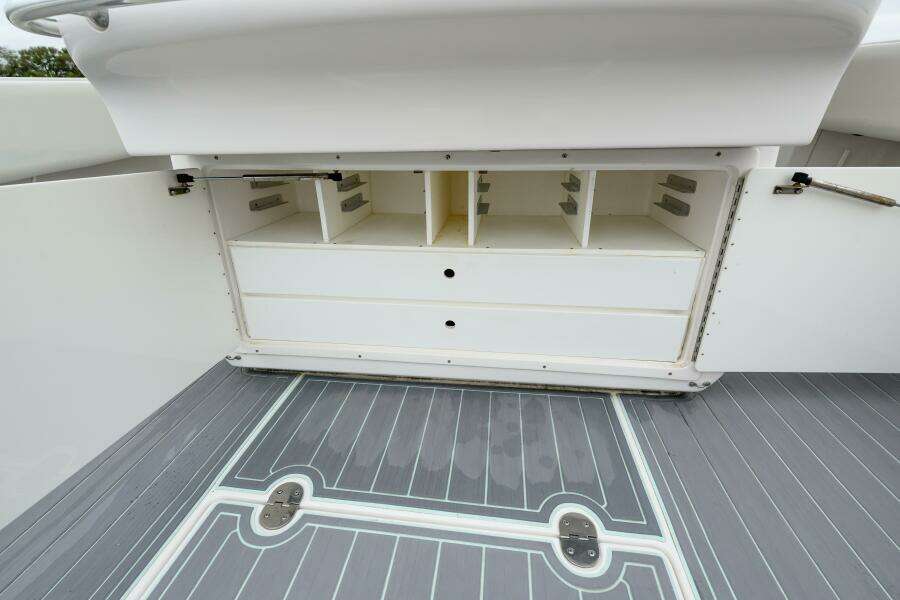 39ft Venture Yacht For Sale