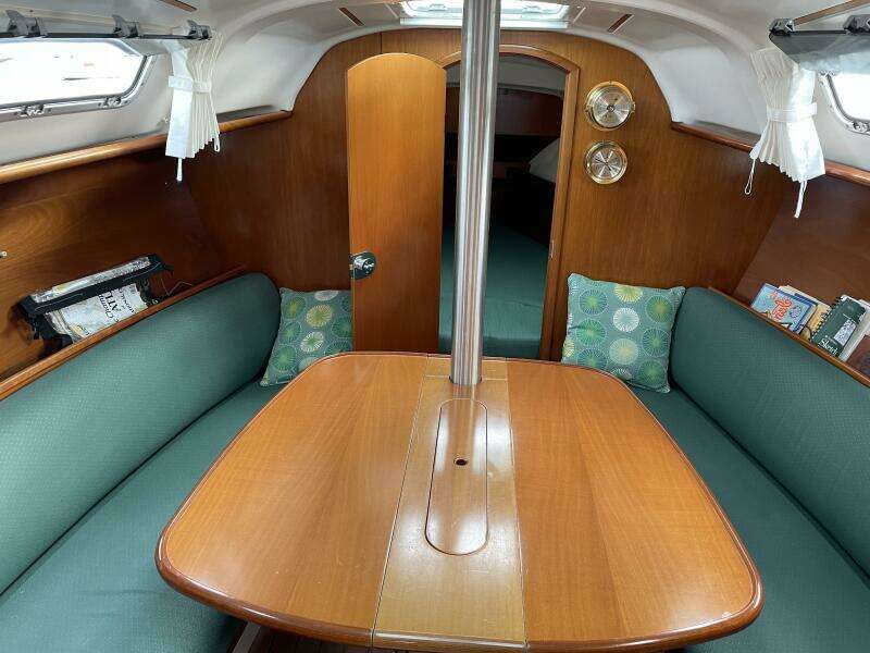 FISH FORUM 32ft Beneteau Yacht For Sale