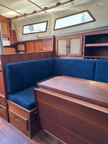 ZONE 34ft Aloha Yacht For Sale