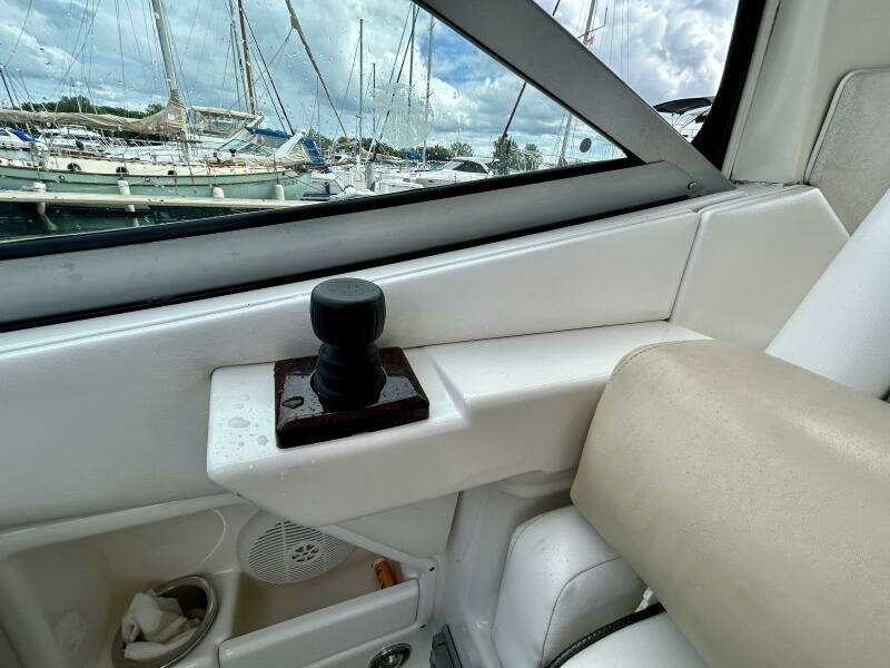 31ft Sea Ray Yacht For Sale