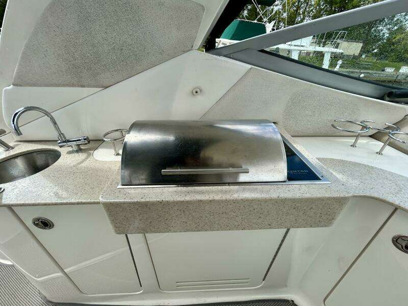 31ft Sea Ray Yacht For Sale