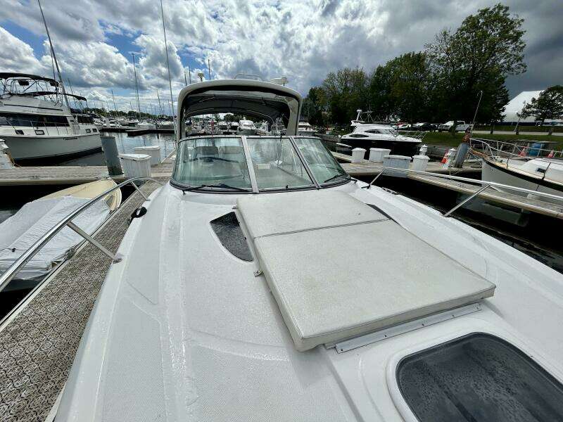 31ft Sea Ray Yacht For Sale