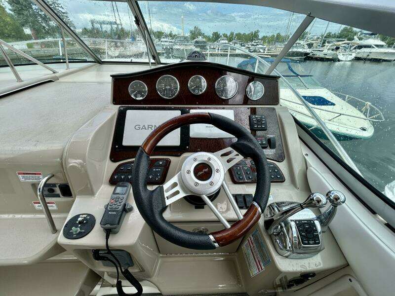 31ft Sea Ray Yacht For Sale