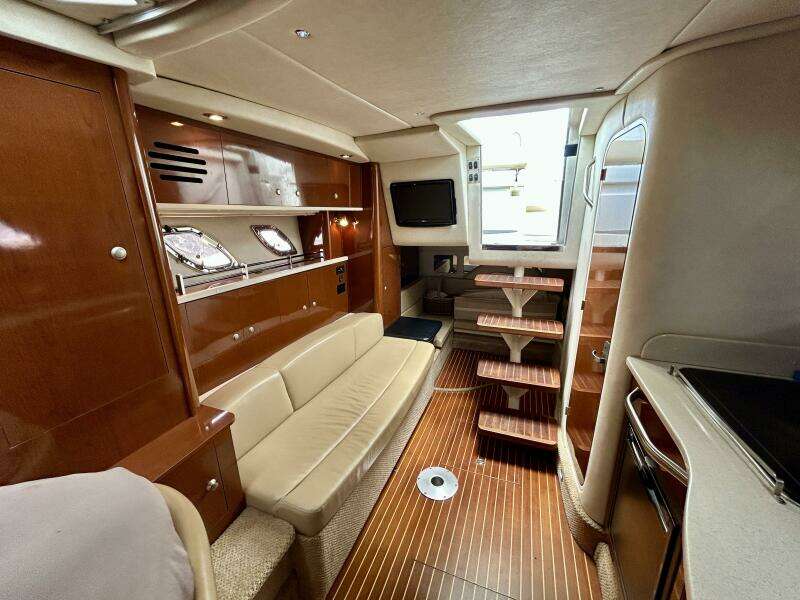 31ft Sea Ray Yacht For Sale