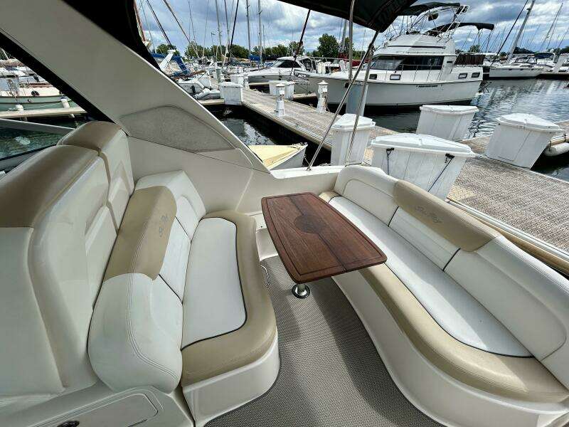 31ft Sea Ray Yacht For Sale