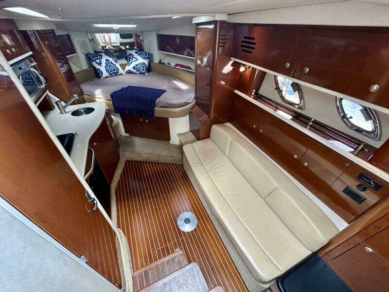 31ft Sea Ray Yacht For Sale