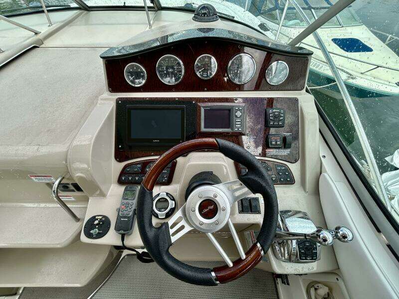 31ft Sea Ray Yacht For Sale