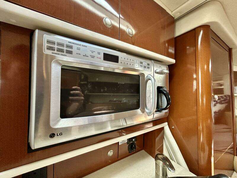 31ft Sea Ray Yacht For Sale