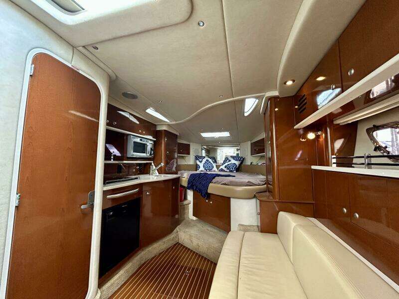 31ft Sea Ray Yacht For Sale