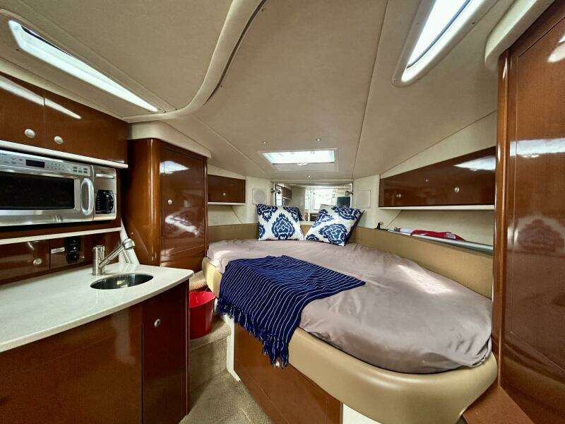 31ft Sea Ray Yacht For Sale