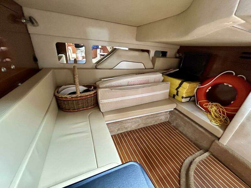 31ft Sea Ray Yacht For Sale