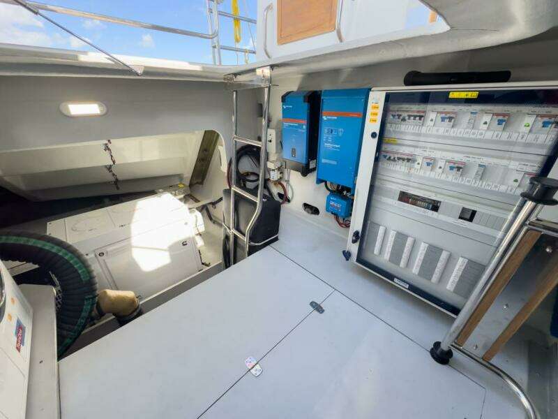 ONENESS 67ft Fountaine Pajot Yacht For Sale