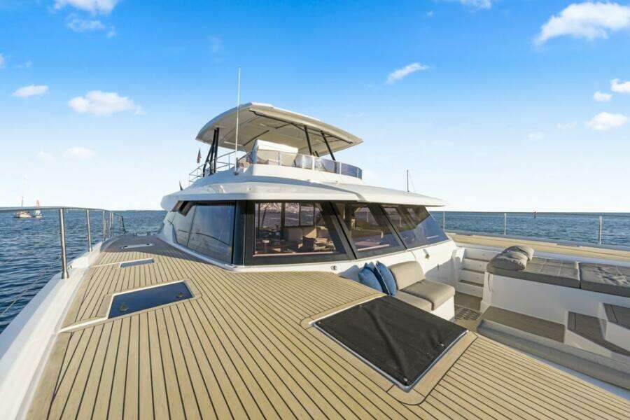 ONENESS 67ft Fountaine Pajot Yacht For Sale