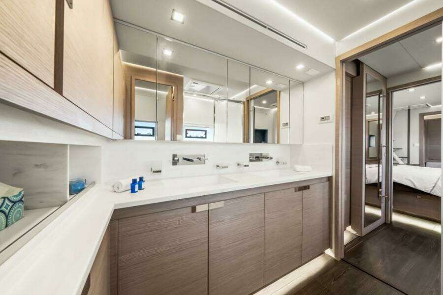 ONENESS 67ft Fountaine Pajot Yacht For Sale