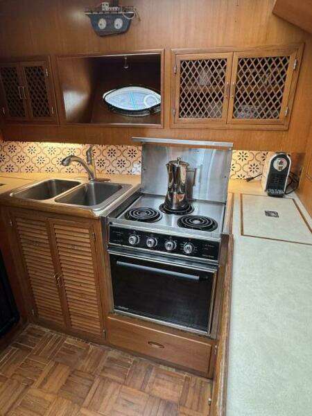 Andiamo 43ft Marine Trader Yacht For Sale