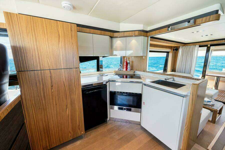 2018 Absolute 60 Flybridge 'Mama's House'