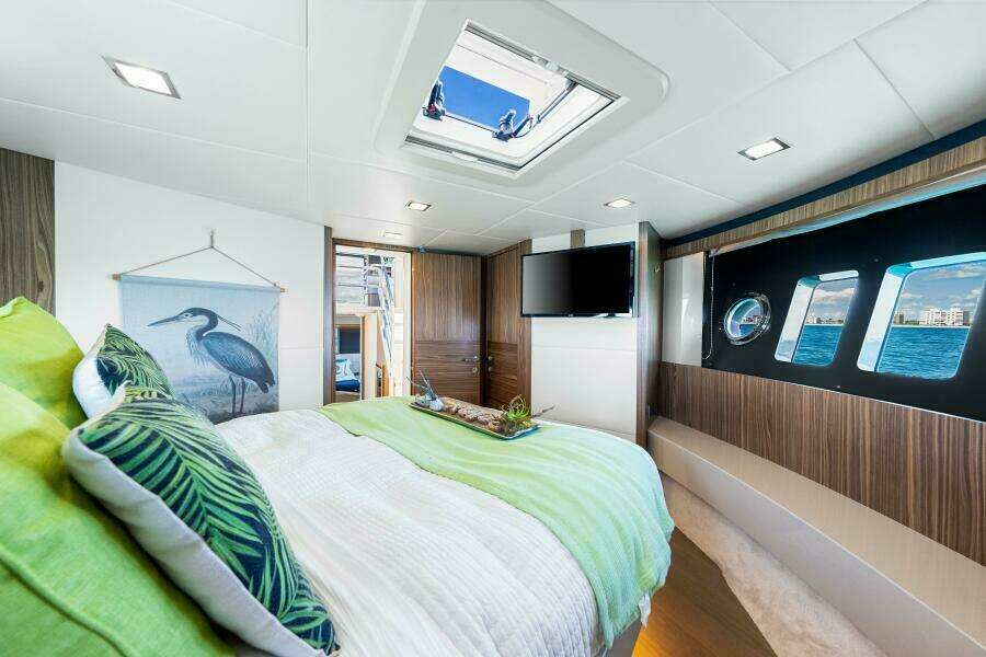 2018 Absolute 60 Flybridge 'Mama's House'