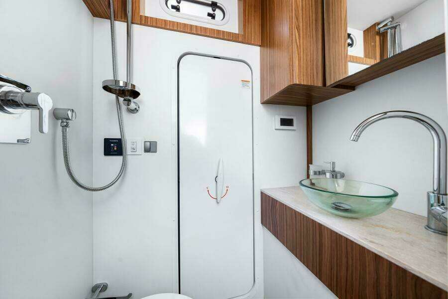 2018 Absolute 60 Flybridge 'Mama's House'