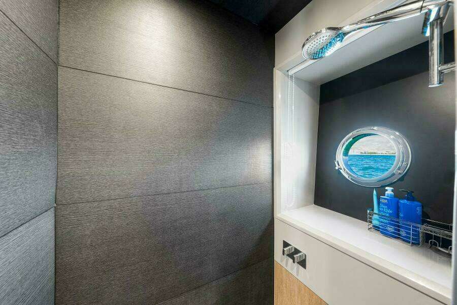 2018 Absolute 60 Flybridge 'Mama's House'