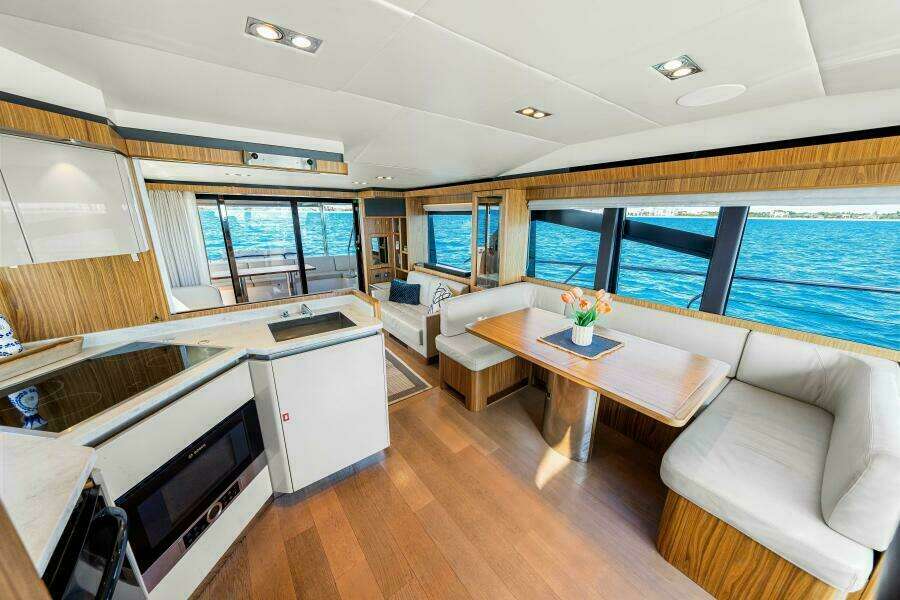 2018 Absolute 60 Flybridge 'Mama's House'
