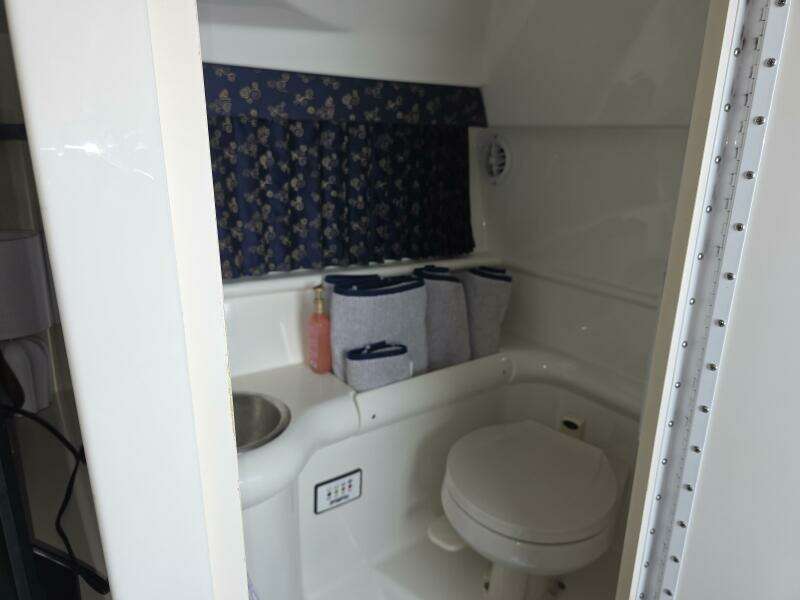 Hats Off 33ft Formula Yacht For Sale